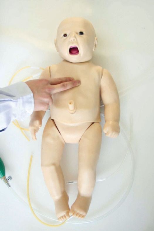 Maniquí pediátrico de la simulación del recién nacido con la gestión de la vía aérea para la formación de capacidades de la emergencia