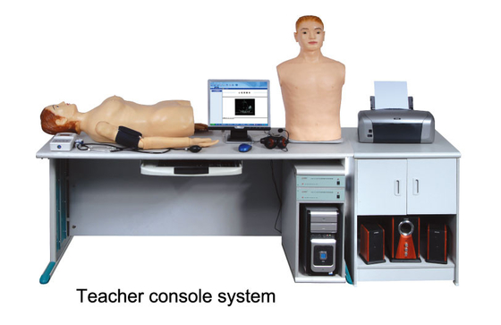 Diagnosis física con el maniquí corazón-pulmón de la auscultación, equipo médico de la simulación